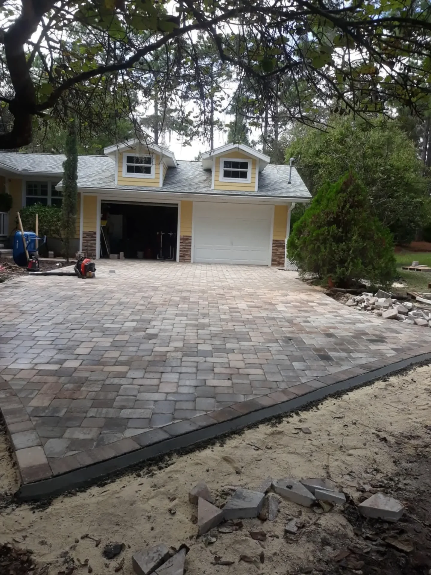 Retaining Walls & Hardscaping